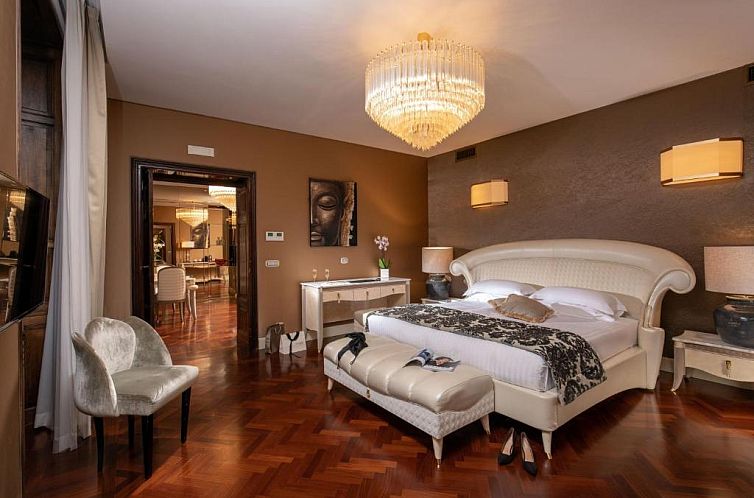 The Inn at the Spanish Steps