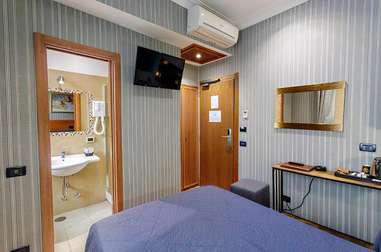 Hotel Lirico