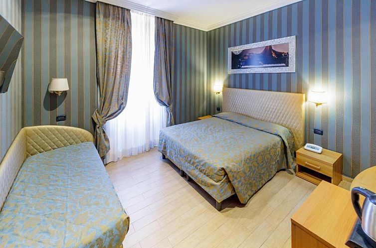 Hotel Lirico