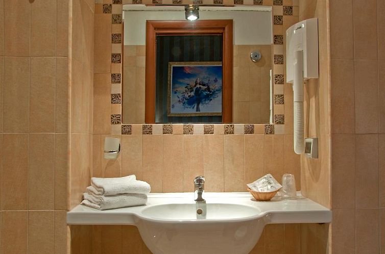 Hotel Lirico