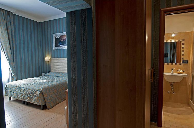 Hotel Lirico