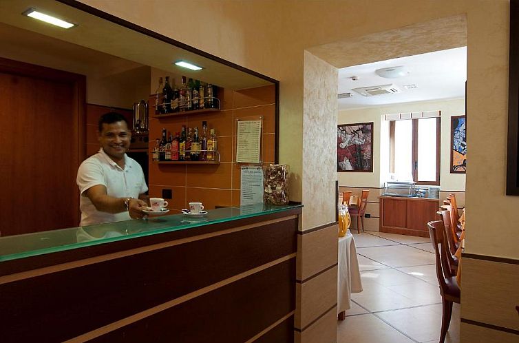 Hotel Lirico
