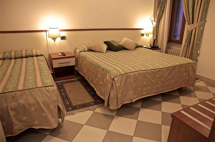 Hotel Carmel