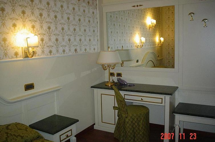 Hotel Dina