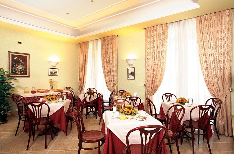 Hotel Dina