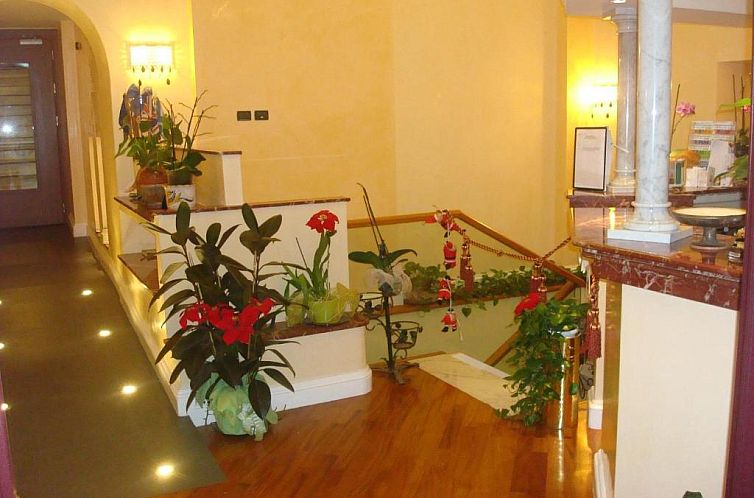 Hotel Dina