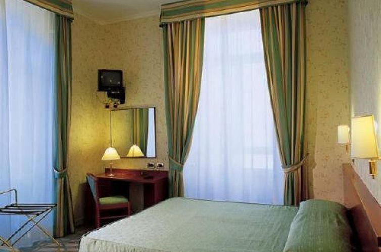 Hotel Dina