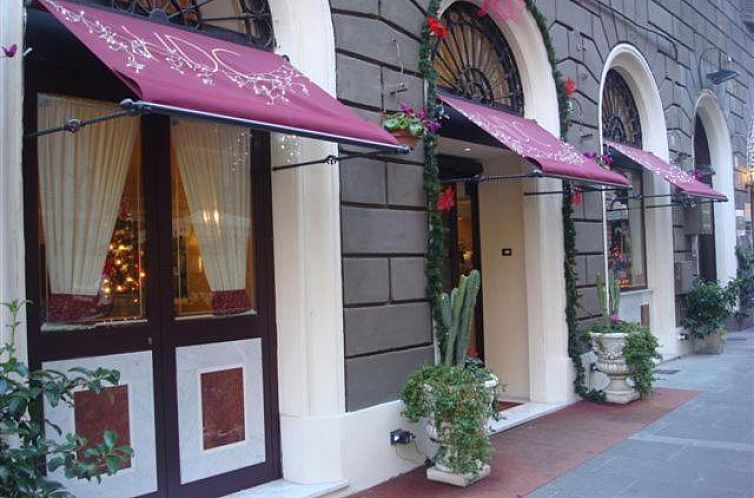 Hotel Dina