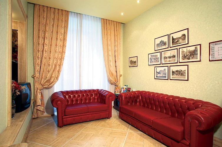 Hotel Dina