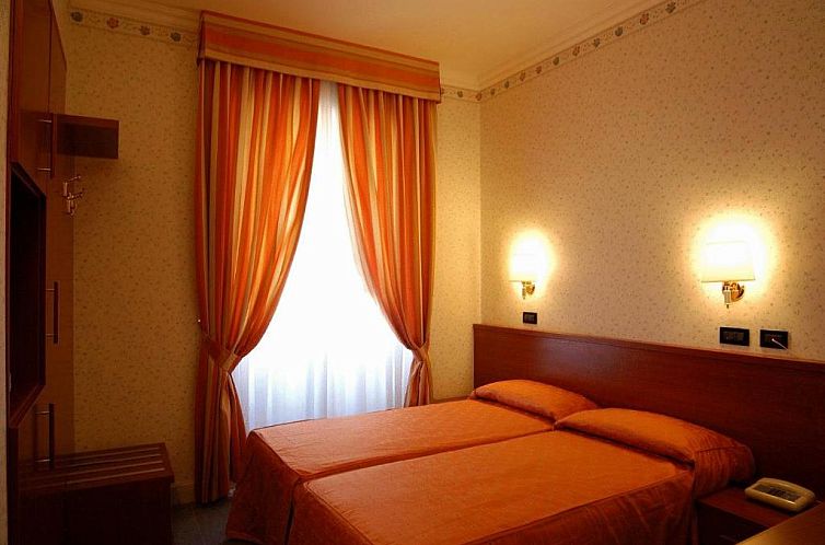Hotel Dina
