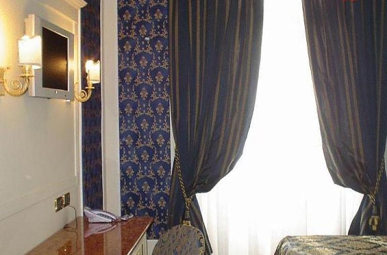 Hotel Dina