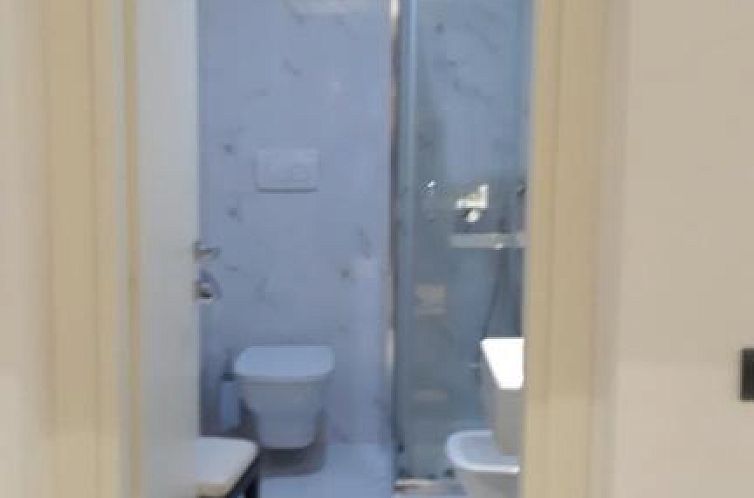 Crosti Hotel