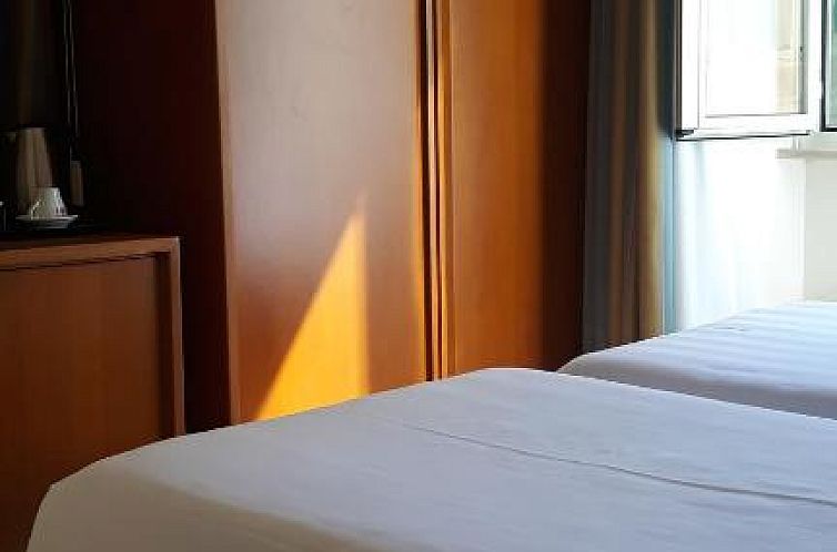 Crosti Hotel