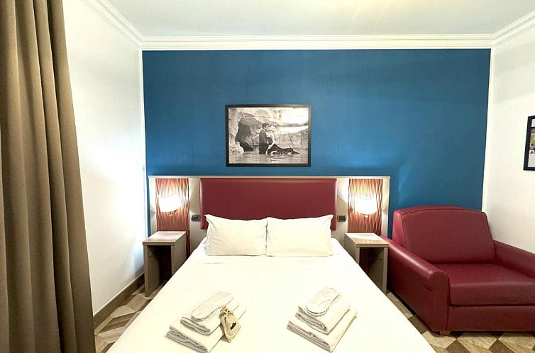 The Five Oscars Inn