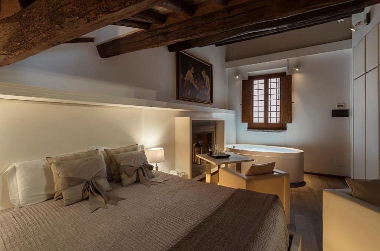Gigli D'Oro Suite