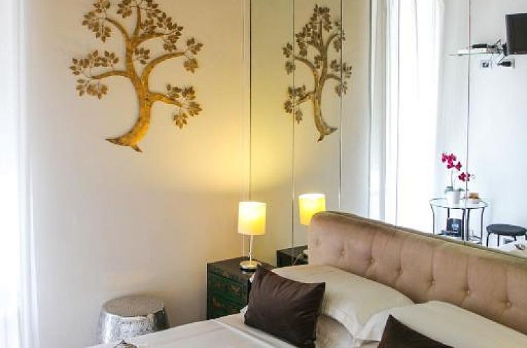 Navona First Rooms