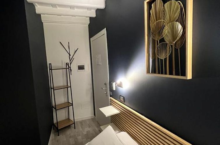 iRooms - Spanish Steps