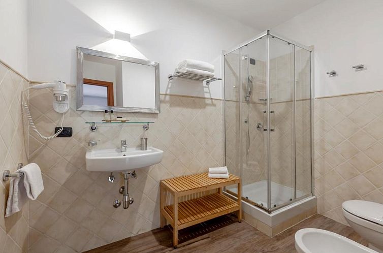 Inn Rome Rooms & Suites