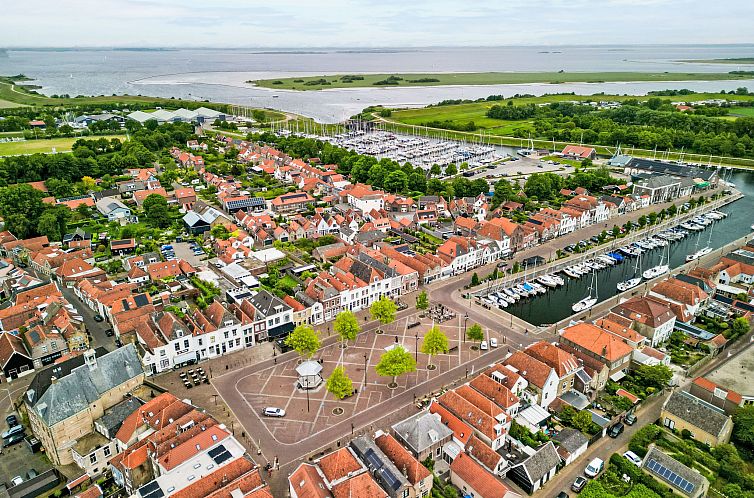 Luftaufnahme von Brouwershaven, Zeeland in der Naehe von Apartment Zen Kitchen & Boutique Hotel.