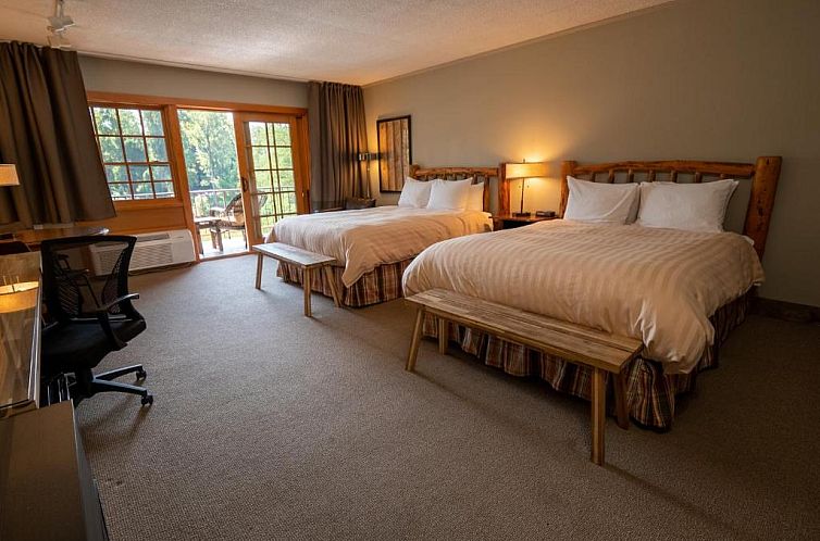 The Lodge at Riverside