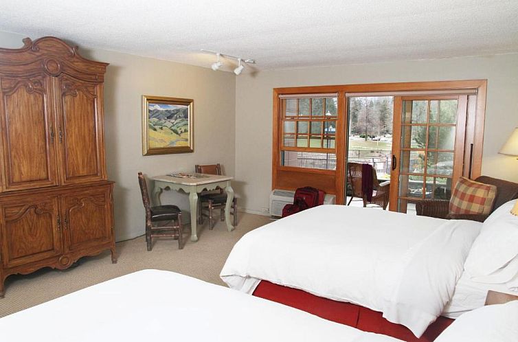 The Lodge at Riverside