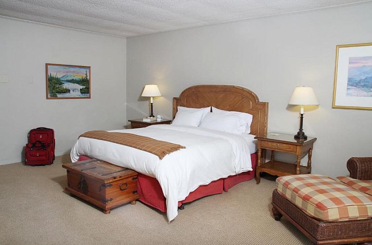 The Lodge at Riverside