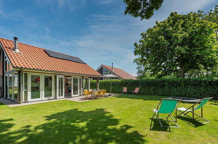 Ferienhaus Westerduyn 7 Erica in Westenschouwen mit grossem Garten und Terrasse in Zeeland.