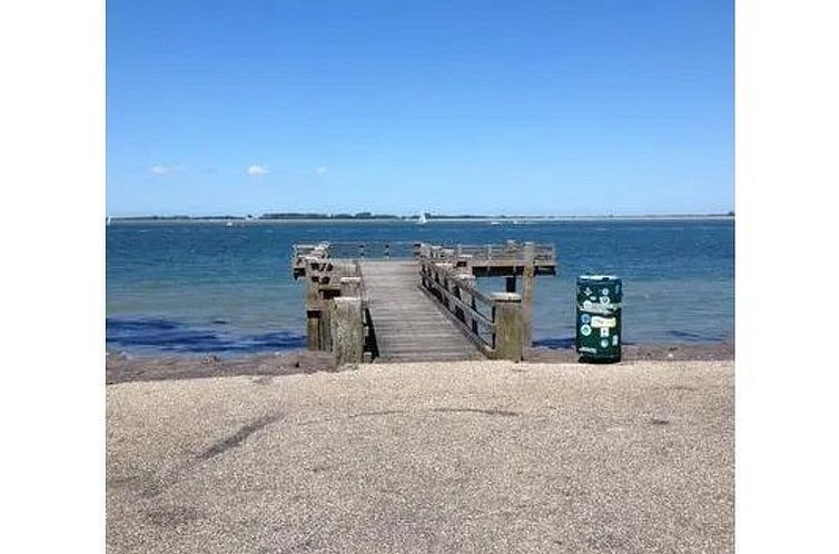 Vakantiehuis Wunderschön komplett modernisierter Bungalow.