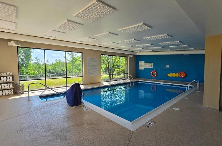 Hampton Inn & Suites Chicago Deer Park