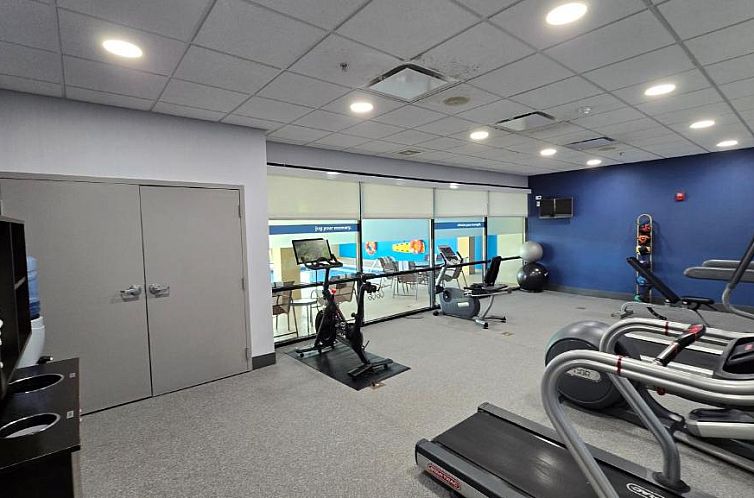 Hampton Inn & Suites Chicago Deer Park