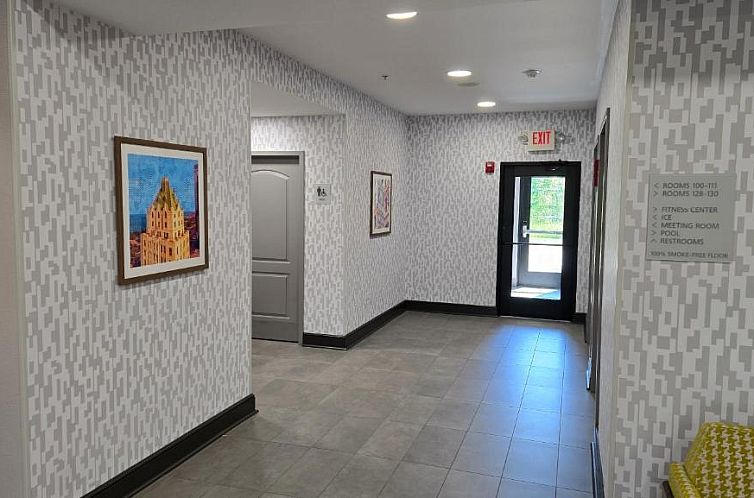 Hampton Inn & Suites Chicago Deer Park
