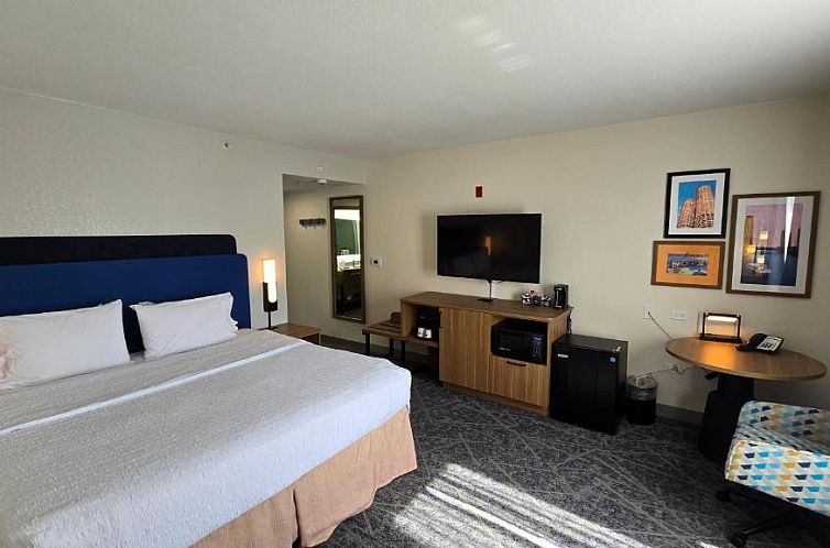 Hampton Inn & Suites Chicago Deer Park