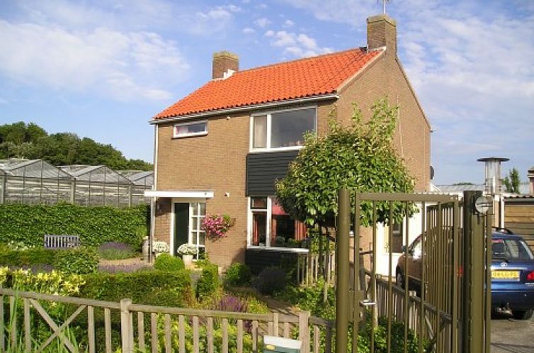 Vakantiehuis Moesbosch in Koudekerke, Walcheren biedt een charmant verblijf met tuin en landelijke omgeving in Zeeland.