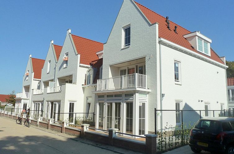 VZ916 Vakantieappartement in Koudekerke Dishoek met charmante gevels en rode daken, ideaal vakantiehuis in Zeeland.