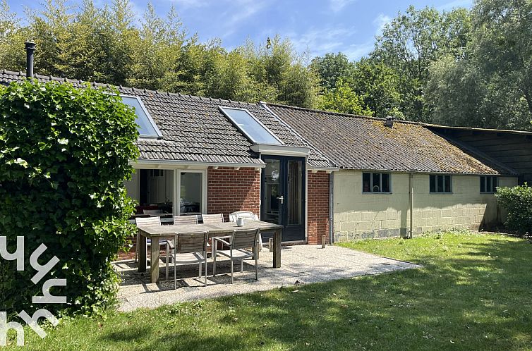 Vacation home ZE119 in Veere, Walcheren with sunny terrace and green surroundings.