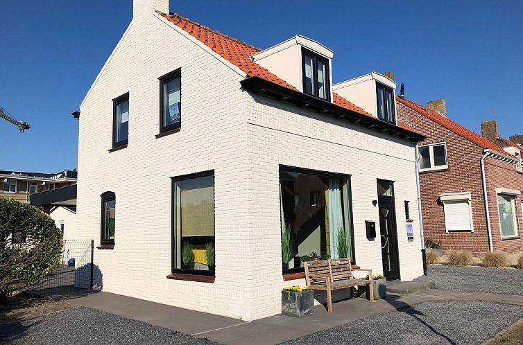 VZ1094 Vrijstaande vakantiewoning in Cadzand-Bad met charmante gevel in Zeeuws-Vlaanderen, Zeeland.