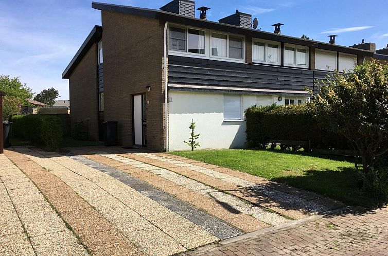 Vooraanzicht van VZ924 Vakantiehuis in Cadzand, gelegen in Cadzand-bad, Zeeuws-Vlaanderen.