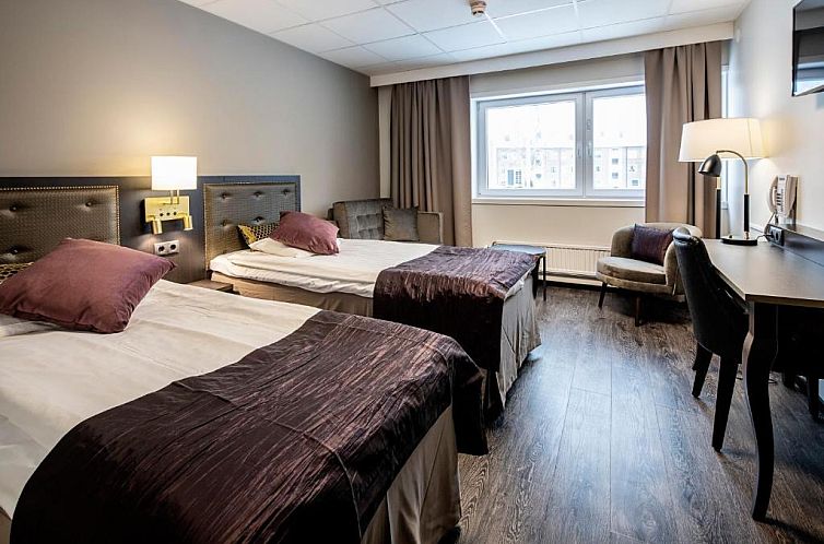 First Hotel Royal