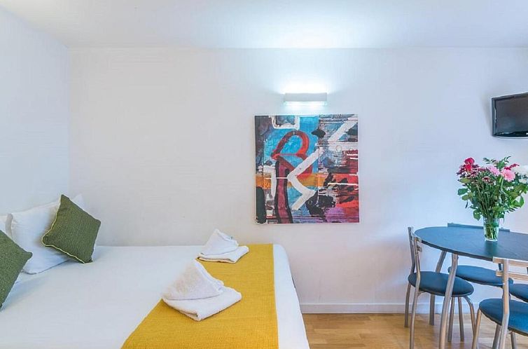 Hyde Park Executive Apartments