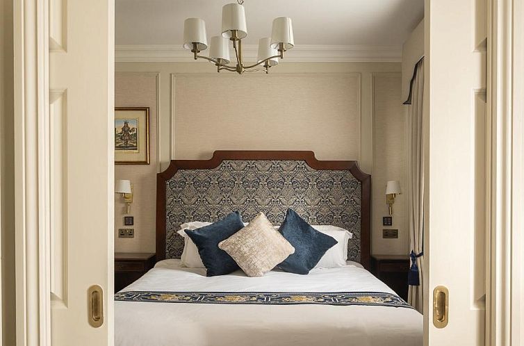 The Leonard Hotel