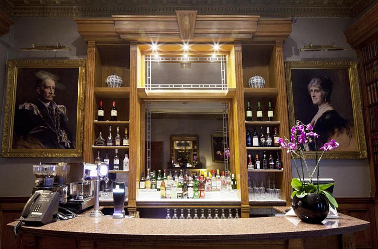 Strathmore Hotel