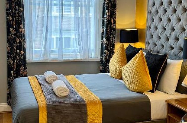 Piccolino Hyde Park Hotel