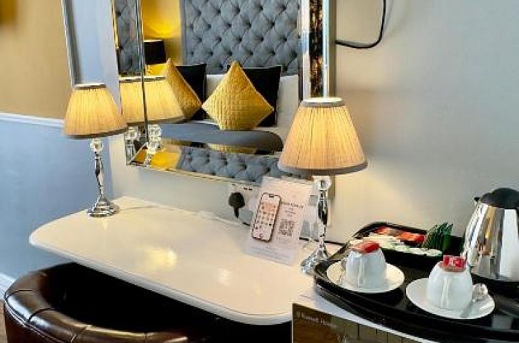 Piccolino Hyde Park Hotel