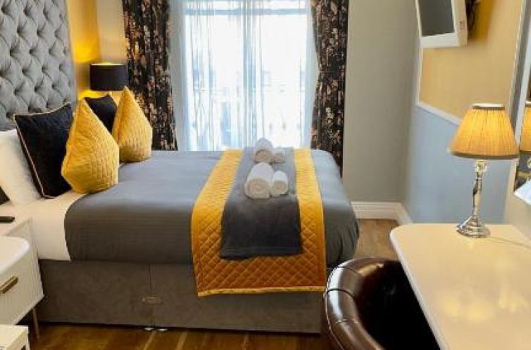 Piccolino Hyde Park Hotel