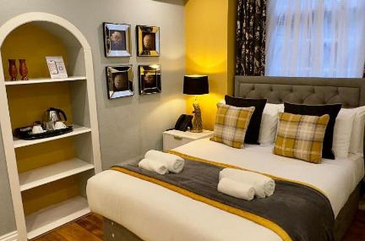 Piccolino Hyde Park Hotel