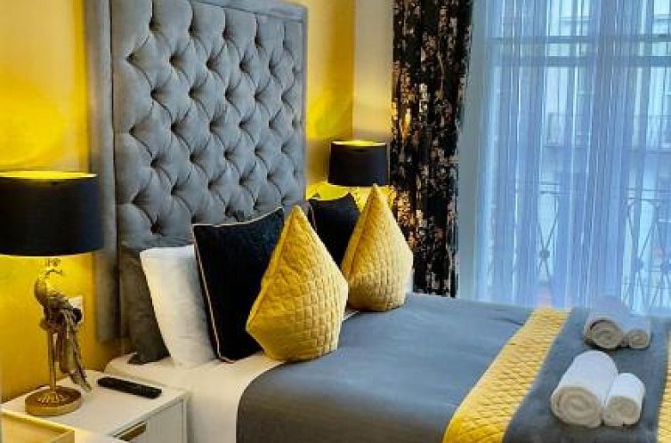 Piccolino Hyde Park Hotel