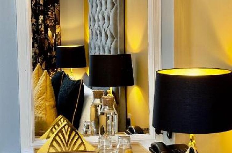 Piccolino Hyde Park Hotel