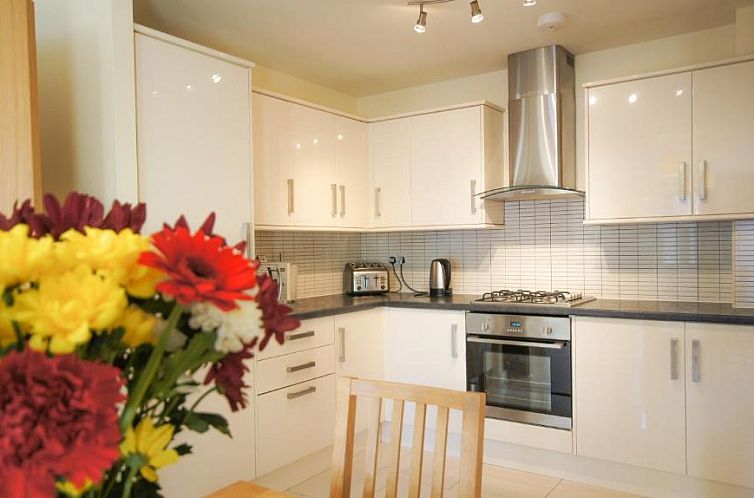 Crompton Court Apartments