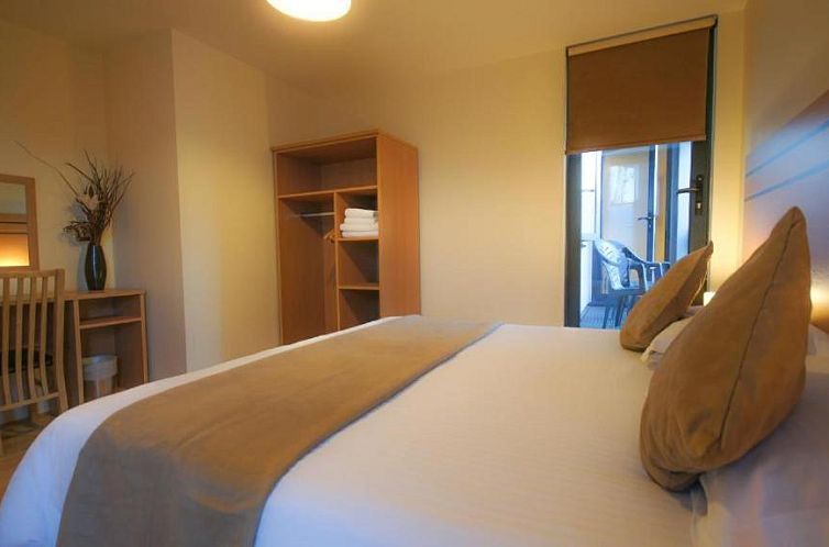 Crompton Court Apartments