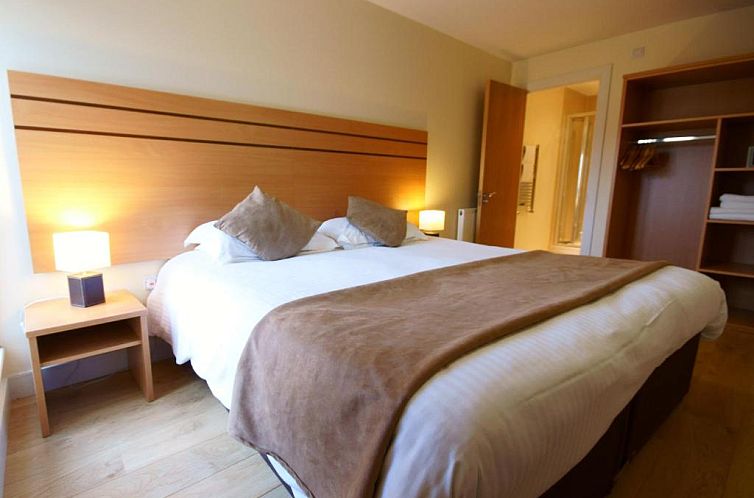 Crompton Court Apartments